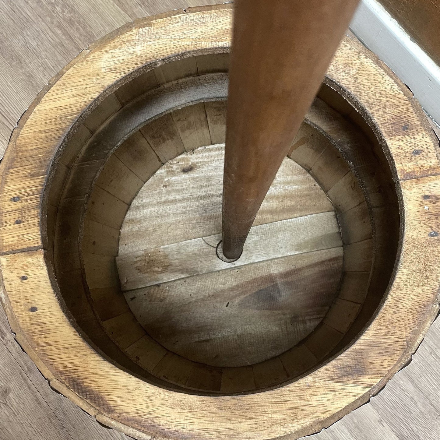 Taburete de barril de cerveza y soporte para sombrilla - Natural