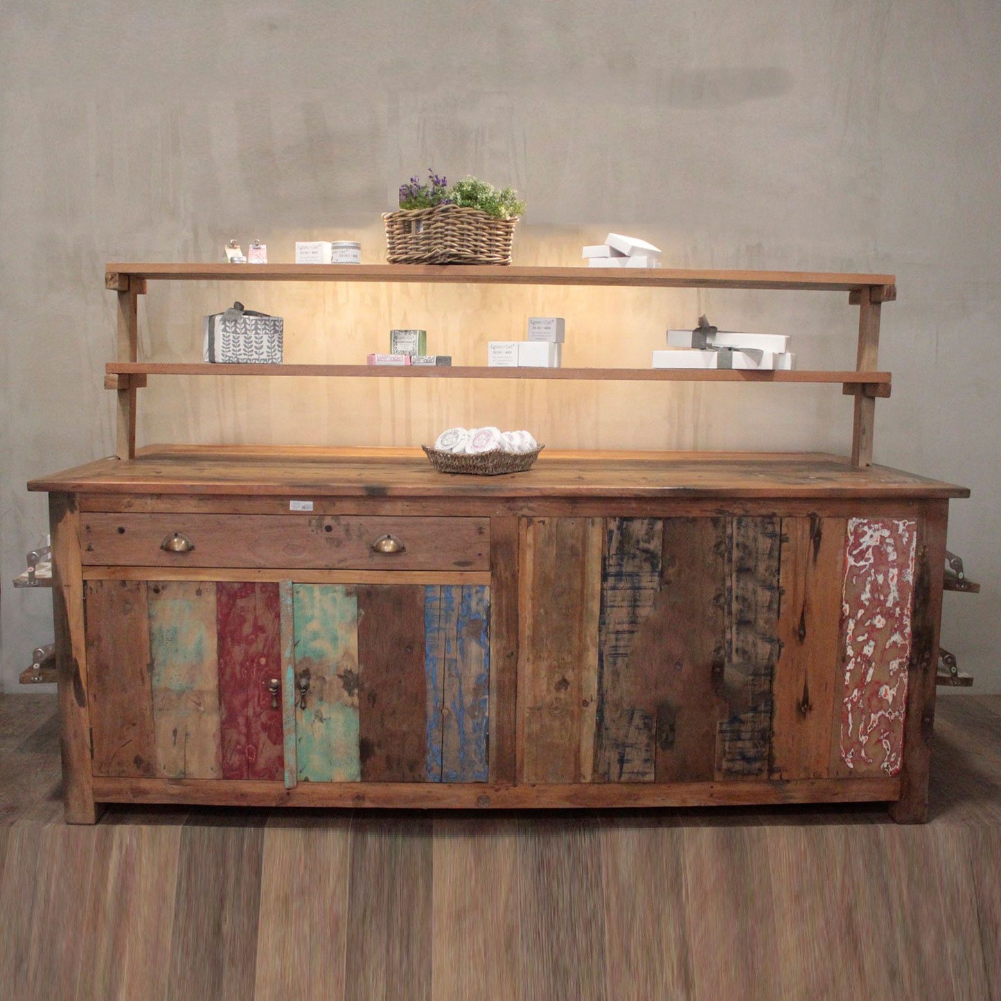 Mesa de exhibición central 207x97x80cm