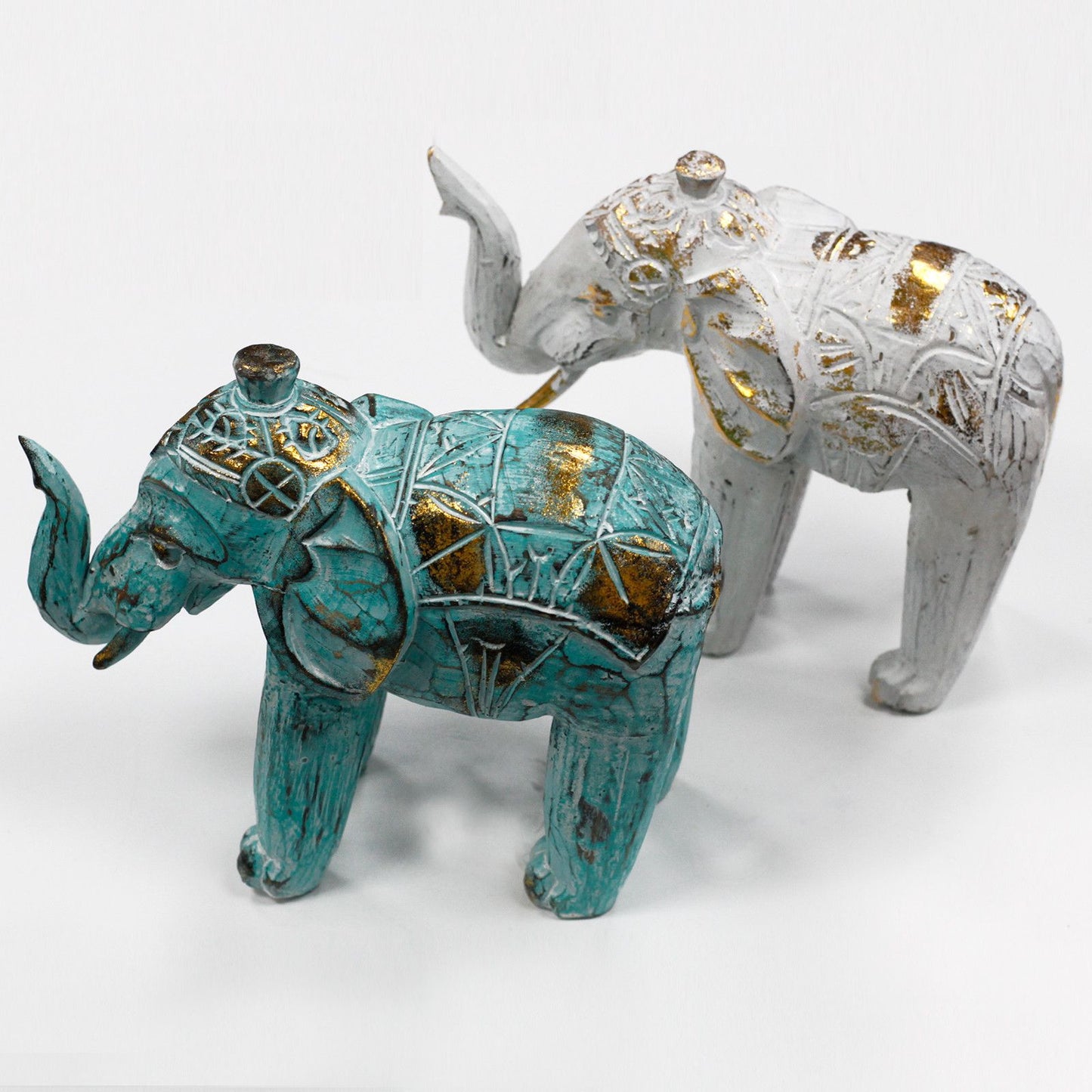 Elefante Tallado en Madera - Oro Blanco