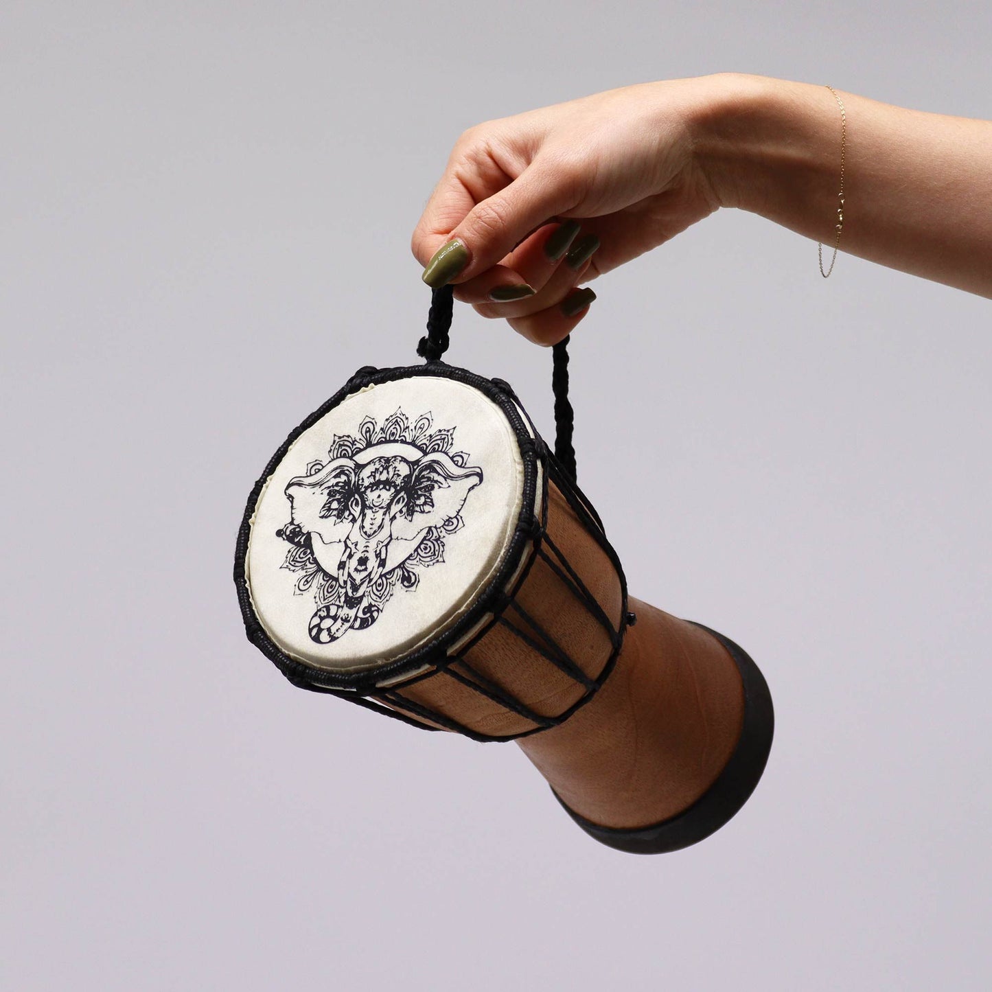 Tambor Djembe hecho a mano con tapa ancha - 20cm