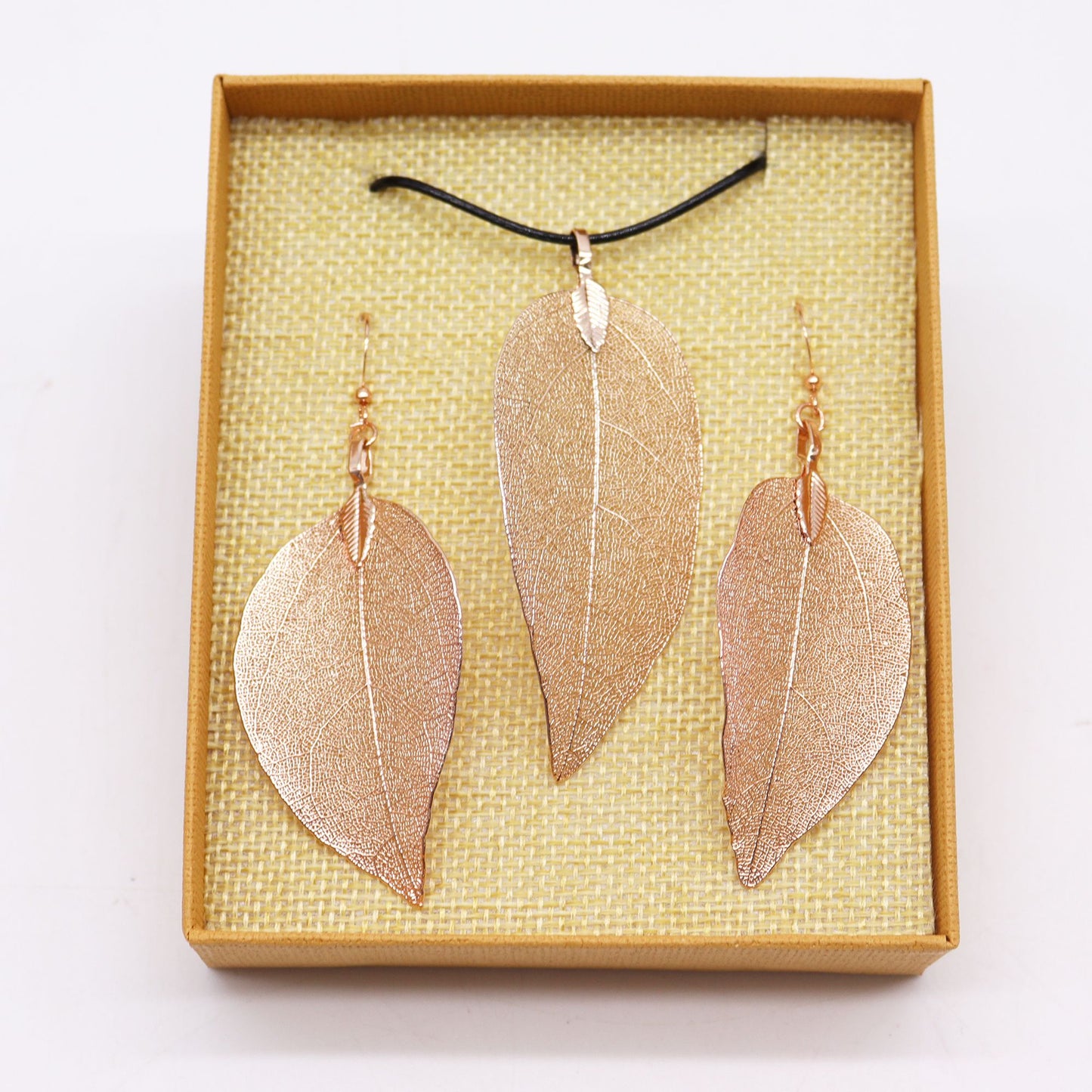 Conjunto de collar y aretes - Hoja de valor - Oro Blanco