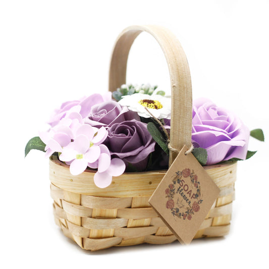 Ramo flores de jabón en canasta de mimbre - lilas med